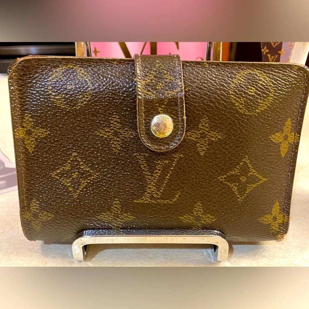 LOUIS VUITTON Monogram Double-Sided Kiss/Lock Compact Wallet, FUC